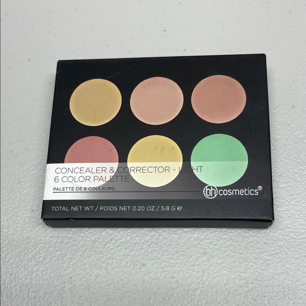 BH Cosmetics Concealer & Corrector Palette - Light Shades